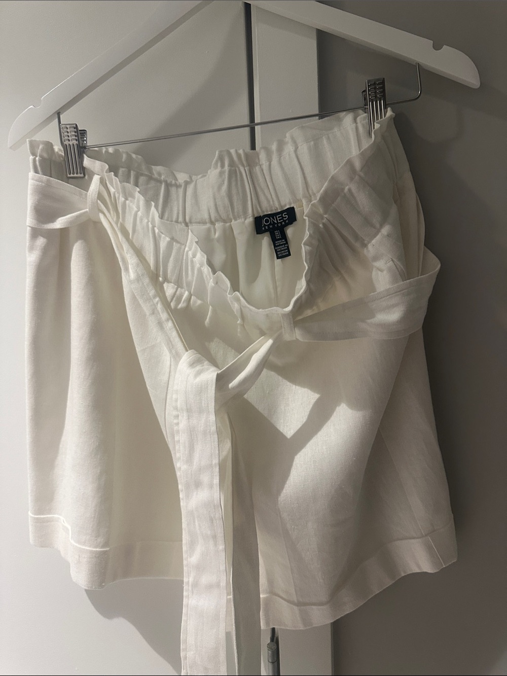 Jones New York White Tie-Waist Shorts